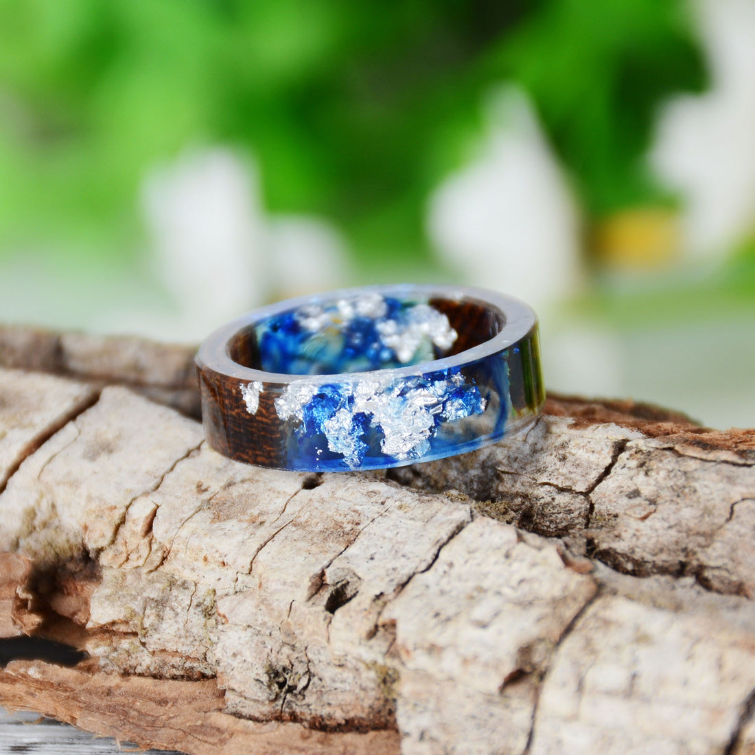 Fashion Handmade Dried Flower Wedding Jewelry Love Ring Transparent Epoxy Resin Ring Wood Resin Ring For Women