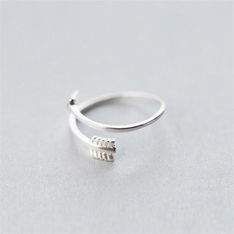 New Simple Creative Fashion Arrow 925 Sterling Silver Jewelry Not Allergic Popular Personality Women Love Opening Rings  SR575