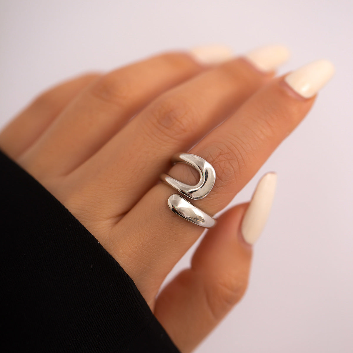 Hip hop minimalist hugging metal ring personality futuristic style geometric opening wholesale ring for women