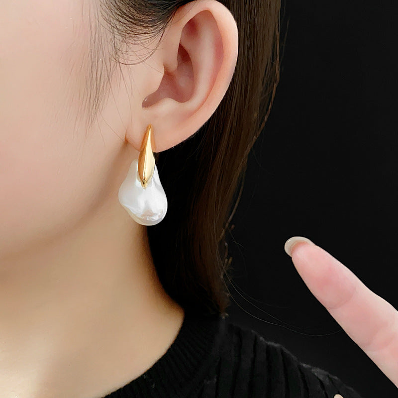 Fashion niche light luxury irregular earrings versatile high-end earrings for women