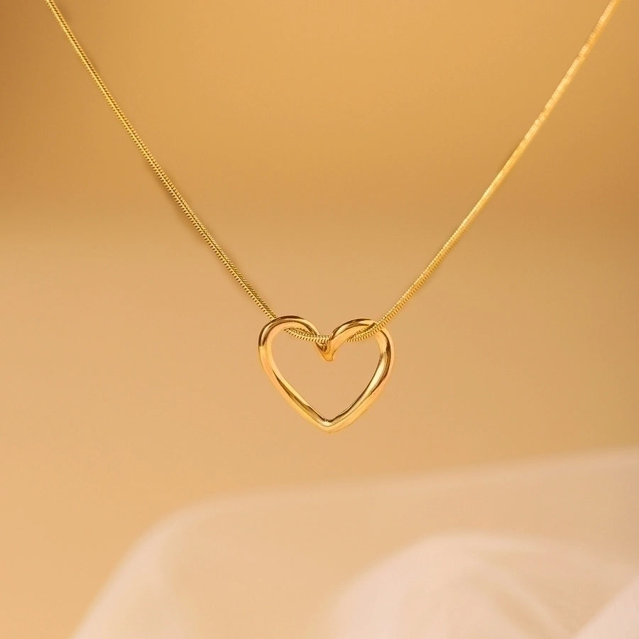 Jewelry Elegant Simple Style Heart Shape 304 Stainless Steel Copper 18K Gold Plated Hollow Out Pendant Necklace